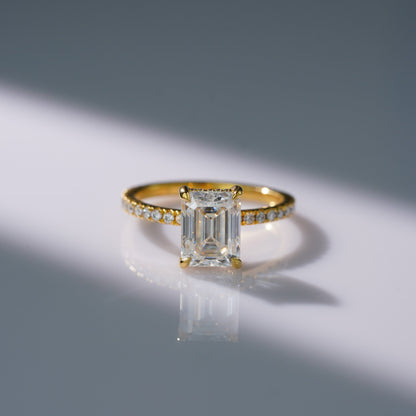 Oval Solitaire Engagement Ring – 2 CT Lab Grown Diamond