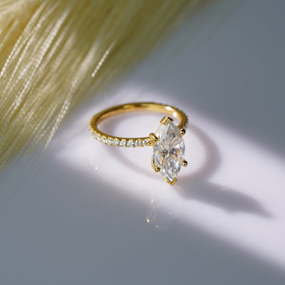 Oval Solitaire Engagement Ring – 2 CT Lab Grown Diamond