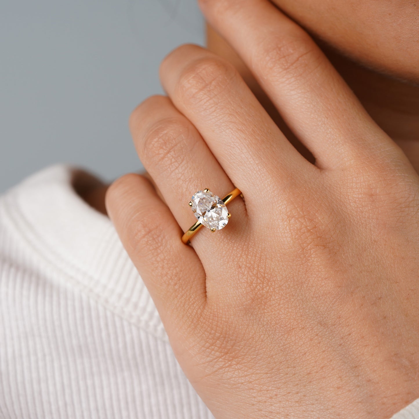Oval Solitaire Engagement Ring – 2 CT Lab Grown Diamond