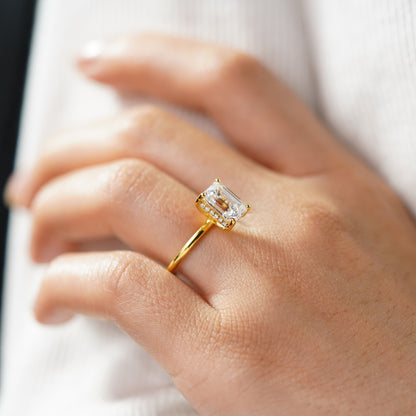 Oval Solitaire Engagement Ring – 2 CT Lab Grown Diamond