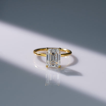 Oval Solitaire Engagement Ring – 2 CT Lab Grown Diamond