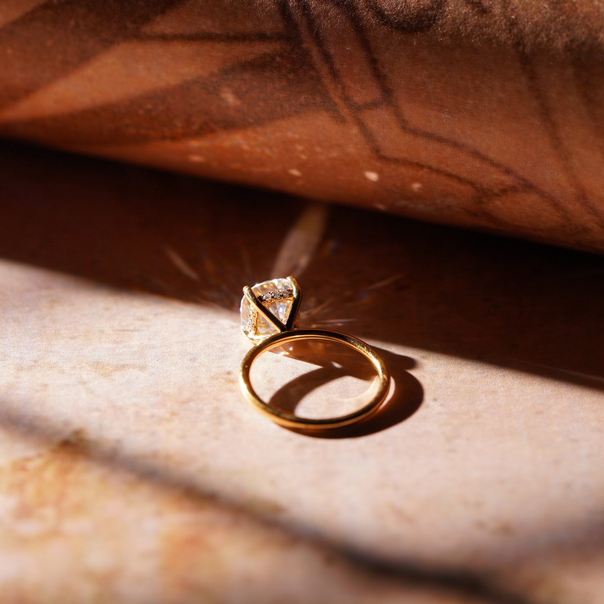Oval Solitaire Engagement Ring – 2 CT Lab Grown Diamond