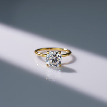 Oval Solitaire Engagement Ring – 2 CT Lab Grown Diamond