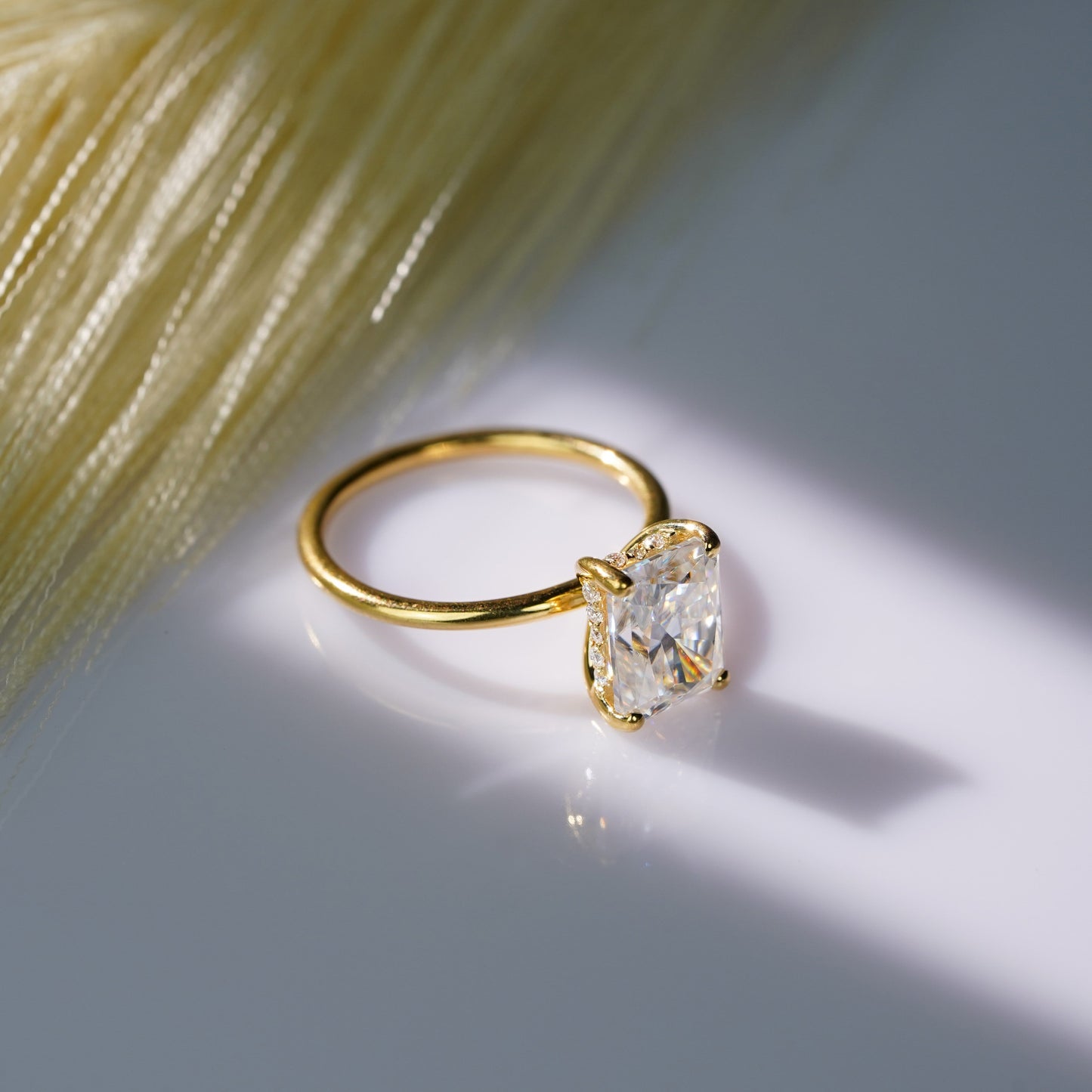Oval Solitaire Engagement Ring – 2 CT Lab Grown Diamond