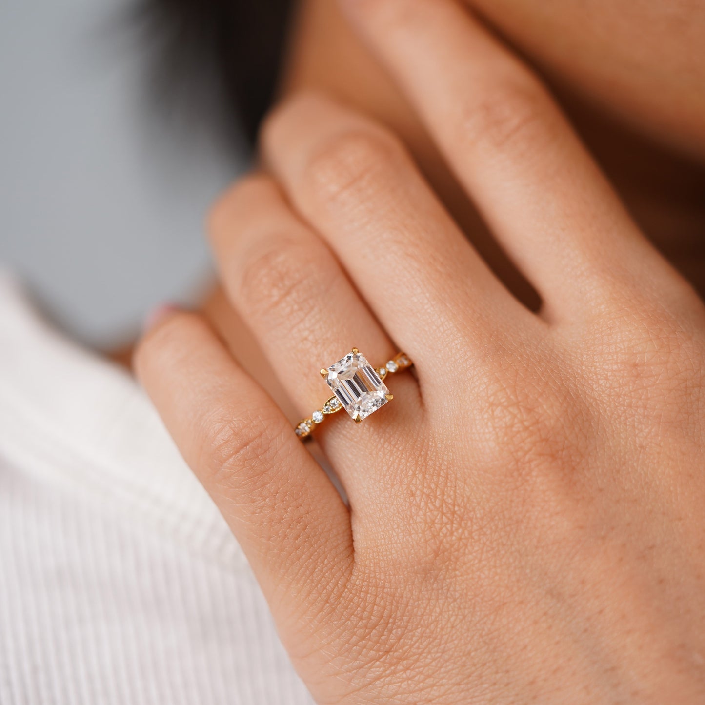 Oval Solitaire Engagement Ring – 2 CT Lab Grown Diamond