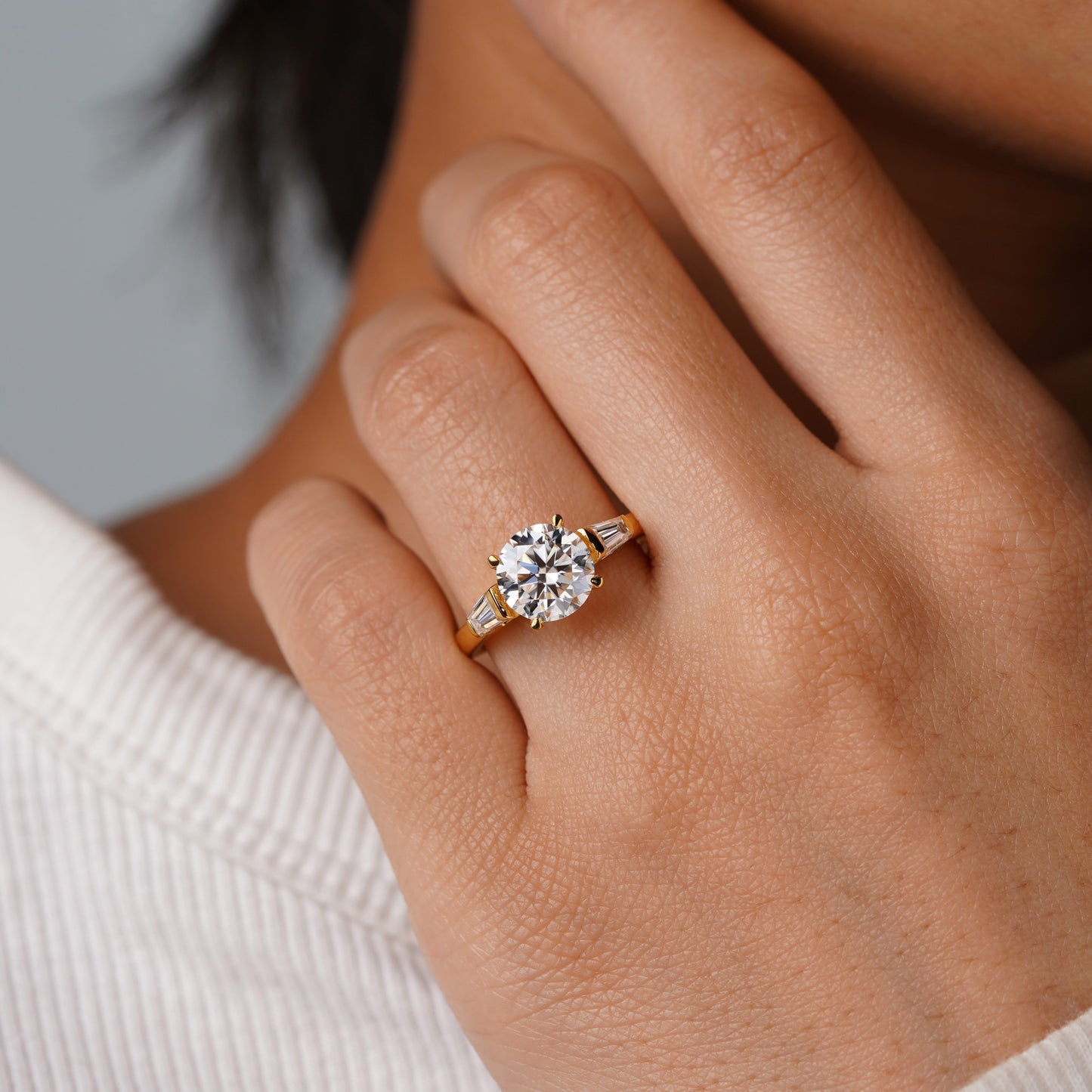 Oval Solitaire Engagement Ring – 2 CT Lab Grown Diamond