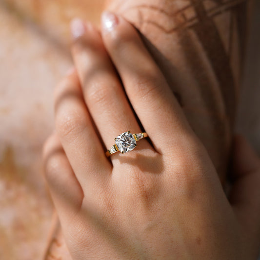 Oval Solitaire Engagement Ring – 2 CT Lab Grown Diamond