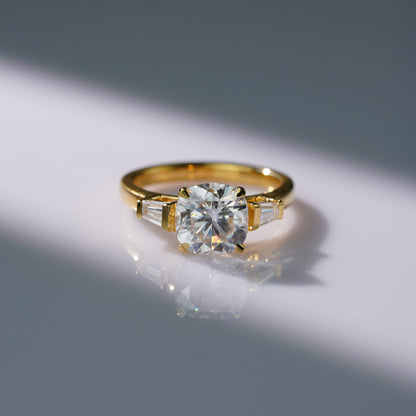 Oval Solitaire Engagement Ring – 2 CT Lab Grown Diamond
