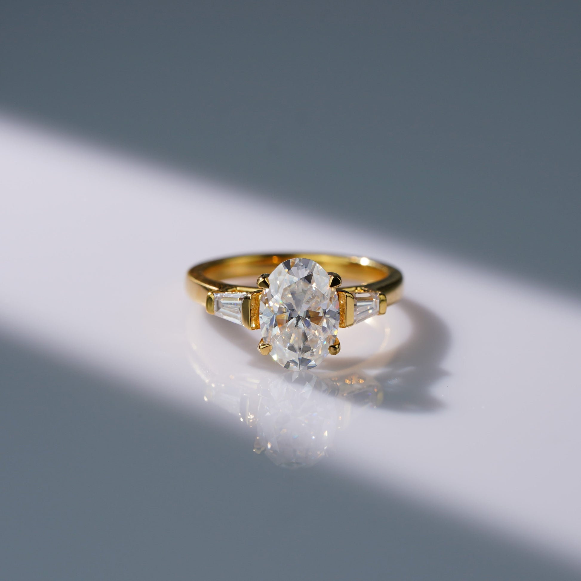 Oval Solitaire Engagement Ring – 2 CT Lab Grown Diamond
