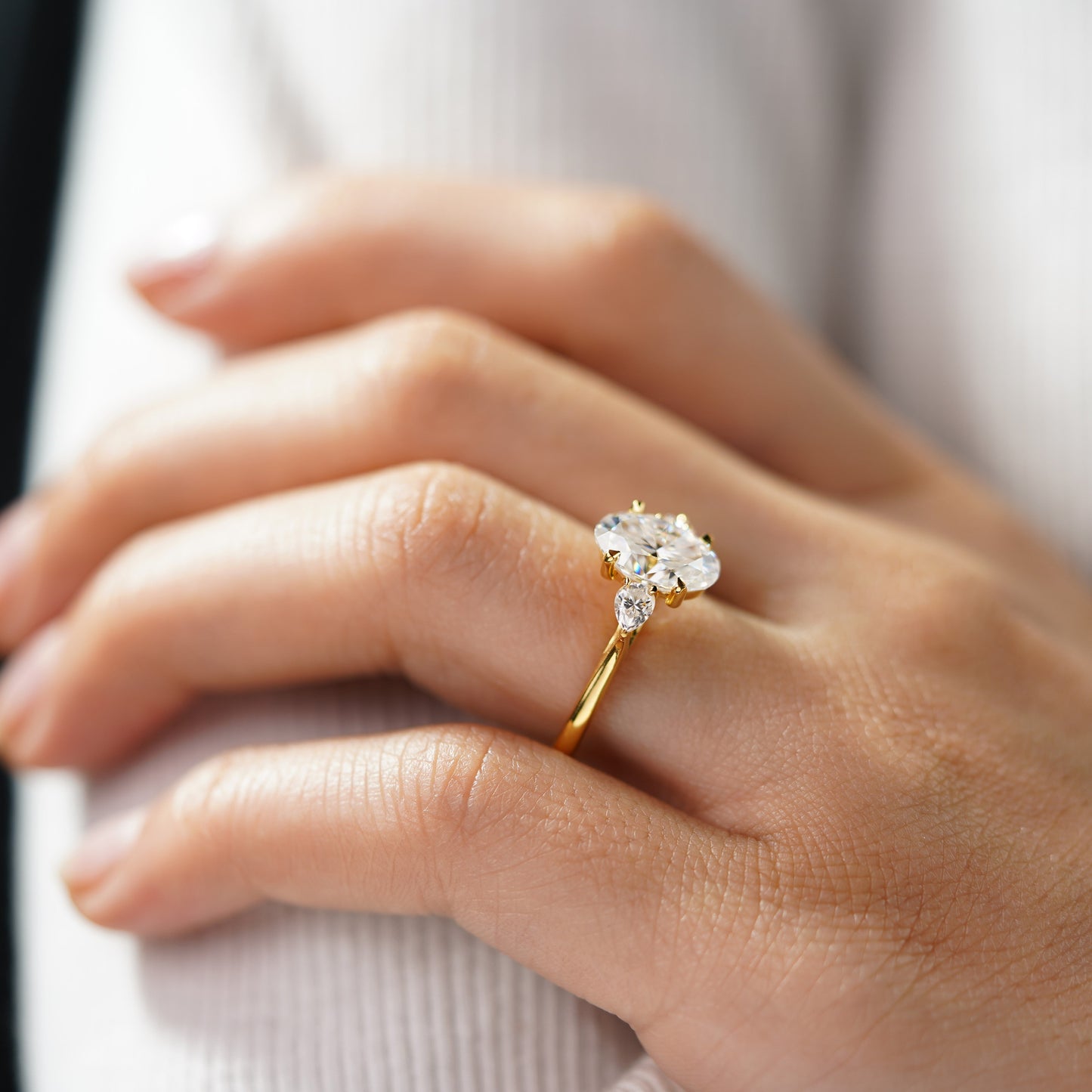 Oval Solitaire Engagement Ring – 2 CT Lab Grown Diamond