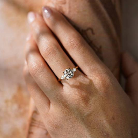 Oval Solitaire Engagement Ring – 2 CT Lab Grown Diamond