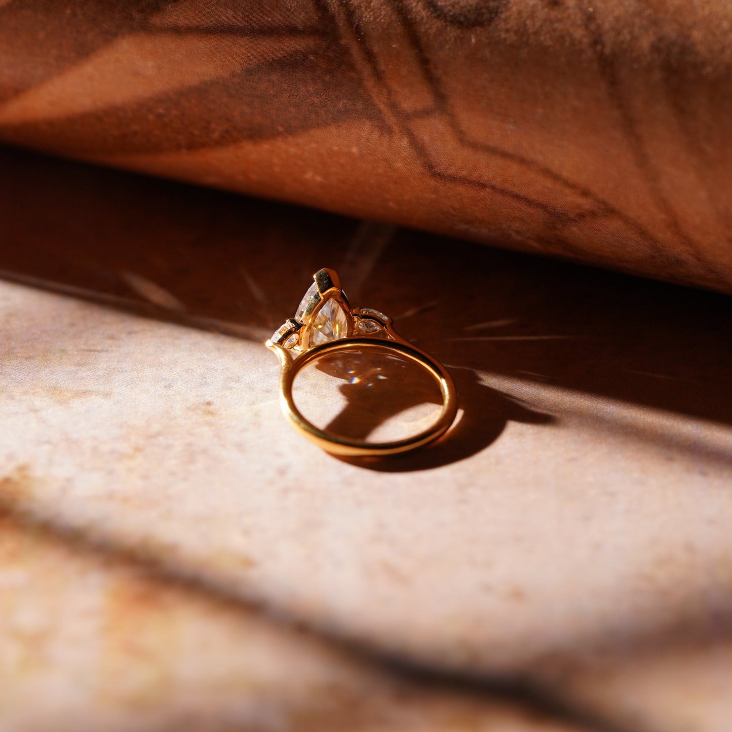 Oval Solitaire Engagement Ring – 2 CT Lab Grown Diamond