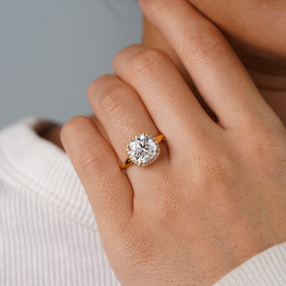 Oval Solitaire Engagement Ring – 2 CT Lab Grown Diamond