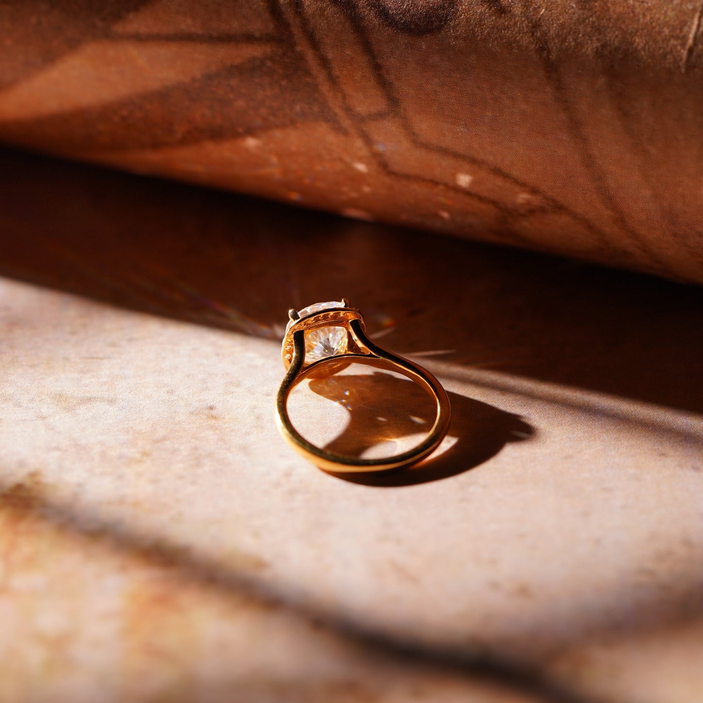 Oval Solitaire Engagement Ring – 2 CT Lab Grown Diamond