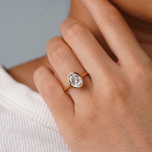Oval Solitaire Engagement Ring – 2 CT Lab Grown Diamond
