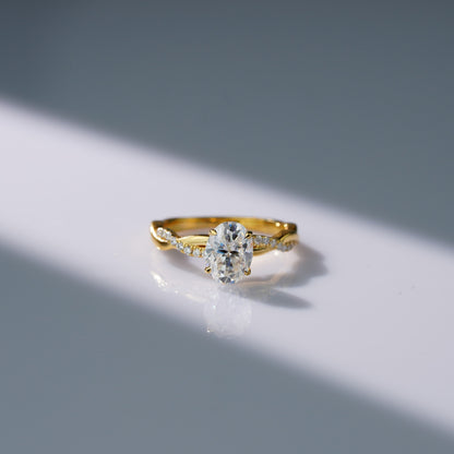 Oval Solitaire Engagement Ring – 2 CT Lab Grown Diamond