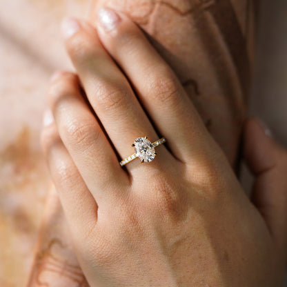 Oval Solitaire Engagement Ring – 2 CT Lab Grown Diamond