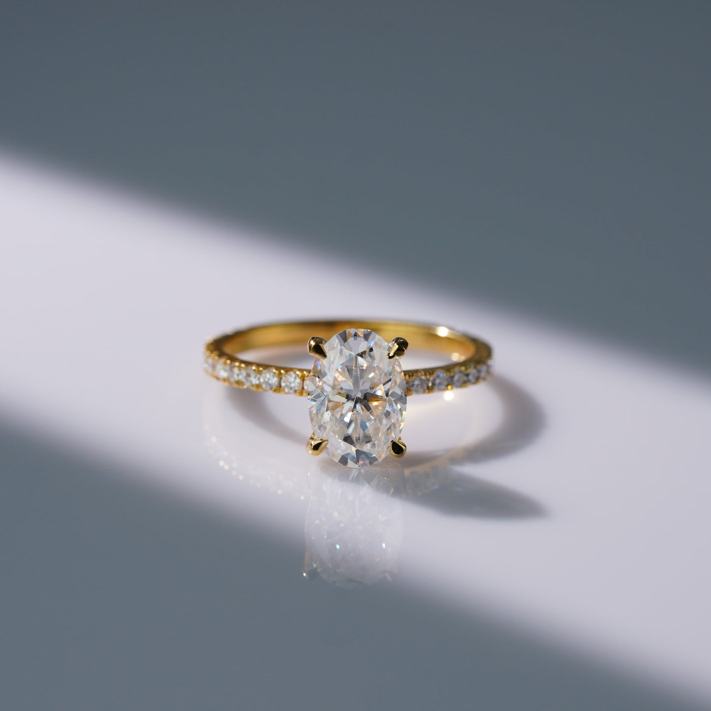 Oval Solitaire Engagement Ring – 2 CT Lab Grown Diamond