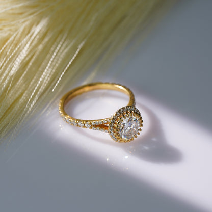 Oval Solitaire Engagement Ring – 2 CT Lab Grown Diamond