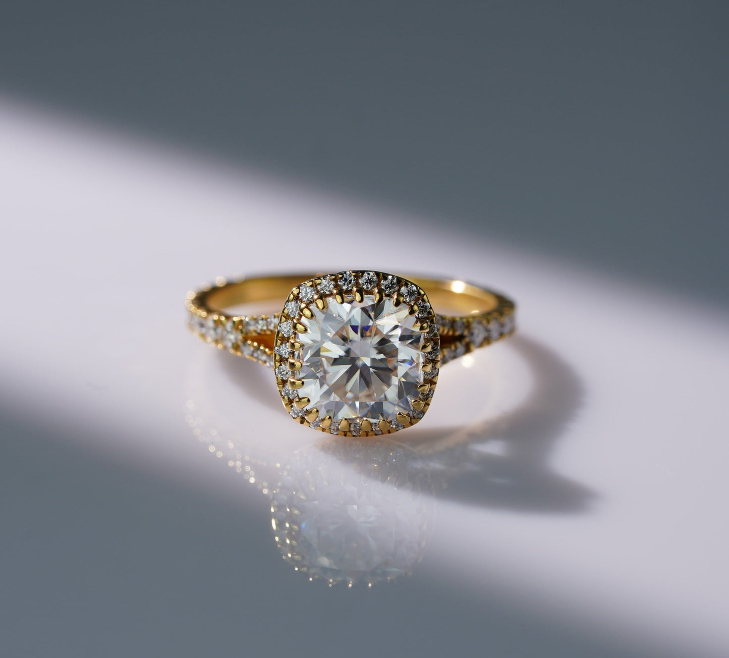 Oval Solitaire Engagement Ring – 2 CT Lab Grown Diamond