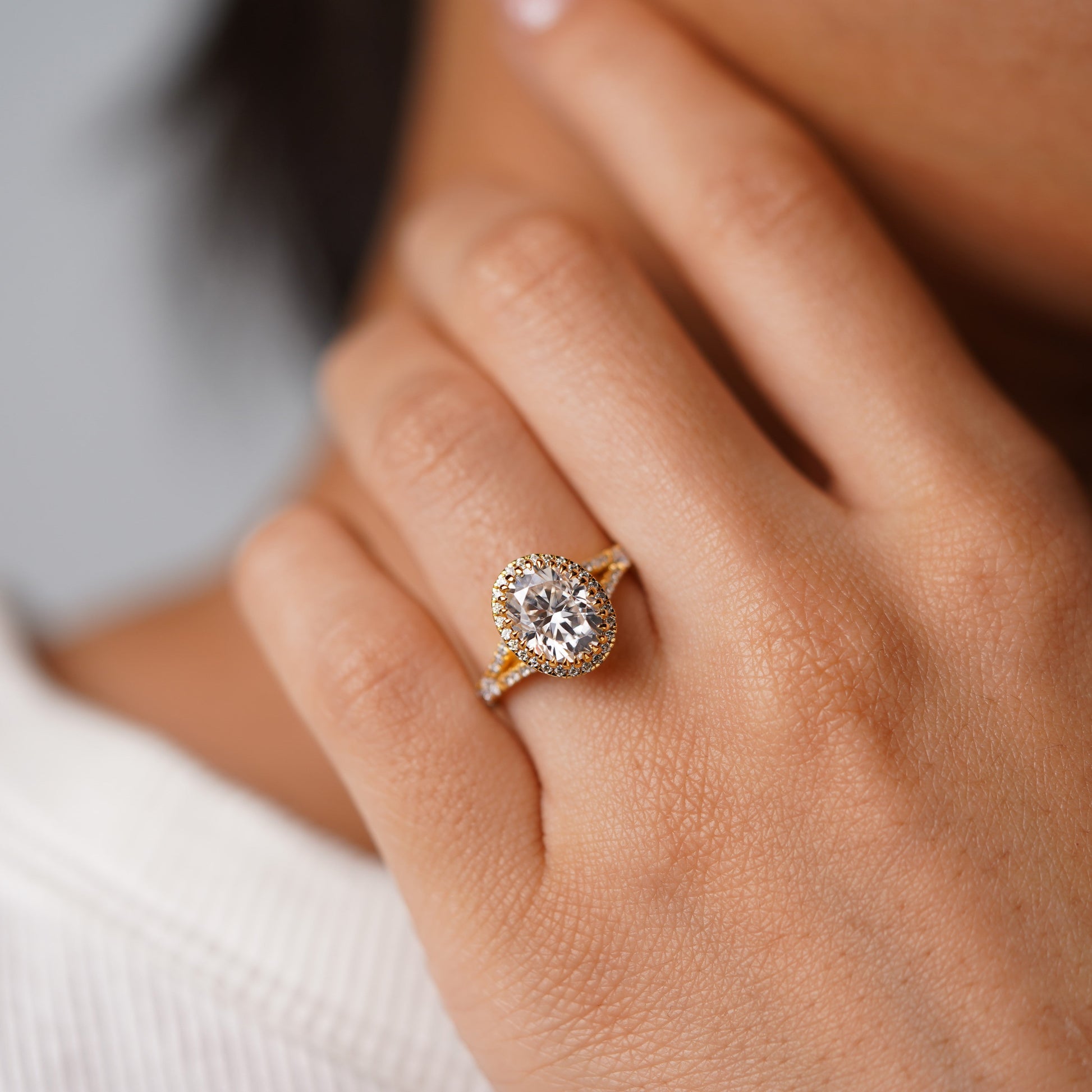 Oval Solitaire Engagement Ring – 2 CT Lab Grown Diamond