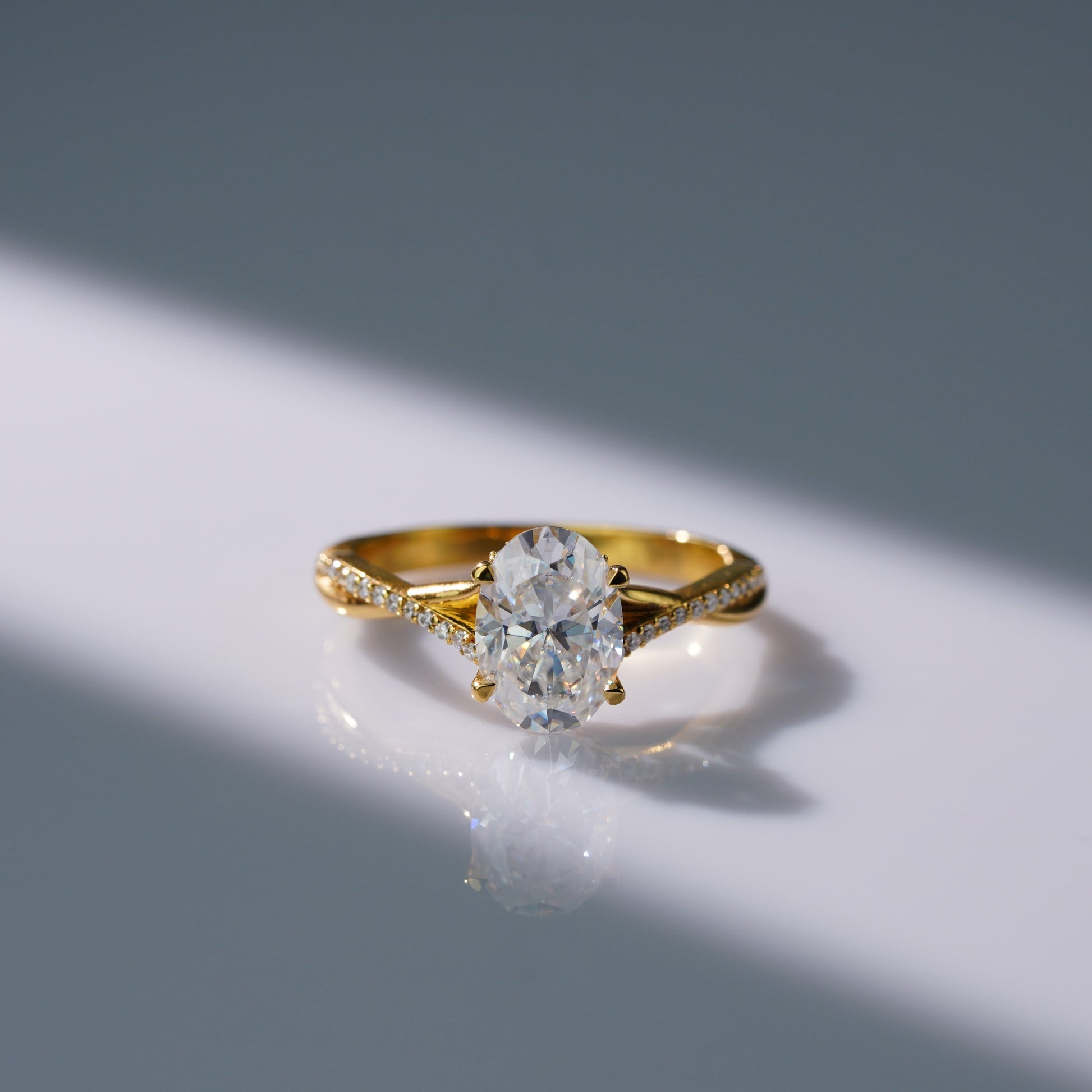 Oval Solitaire Engagement Ring – 2 CT Lab Grown Diamond