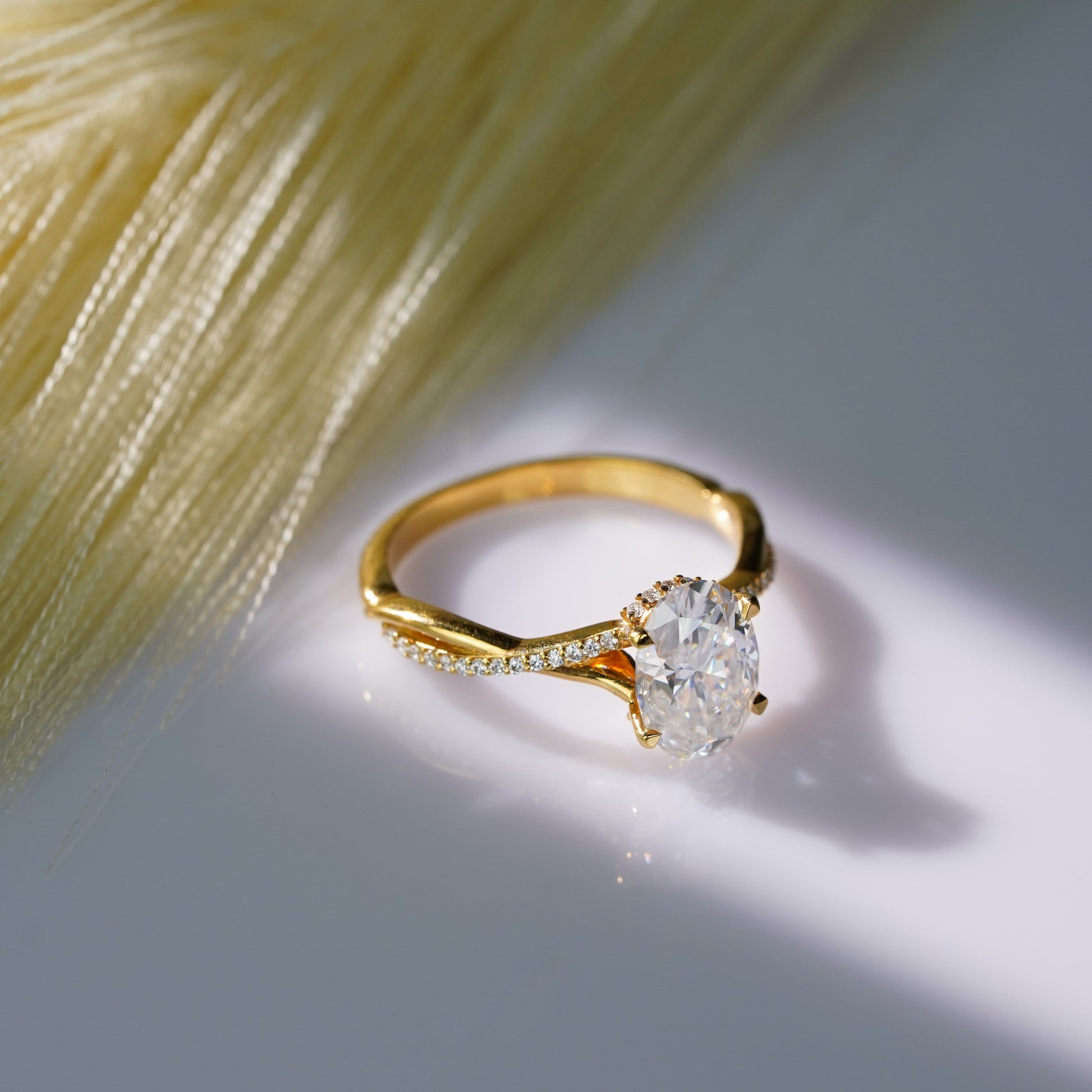 Oval Solitaire Engagement Ring – 2 CT Lab Grown Diamond