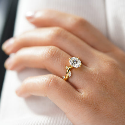 Oval Solitaire Engagement Ring – 2 CT Lab Grown Diamond