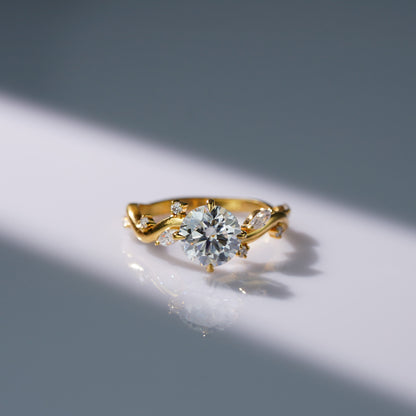 Oval Solitaire Engagement Ring – 2 CT Lab Grown Diamond