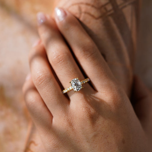 Oval Solitaire Engagement Ring – 2 CT Lab Grown Diamond