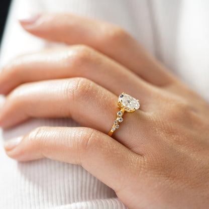 Oval Solitaire Engagement Ring – 2 CT Lab Grown Diamond