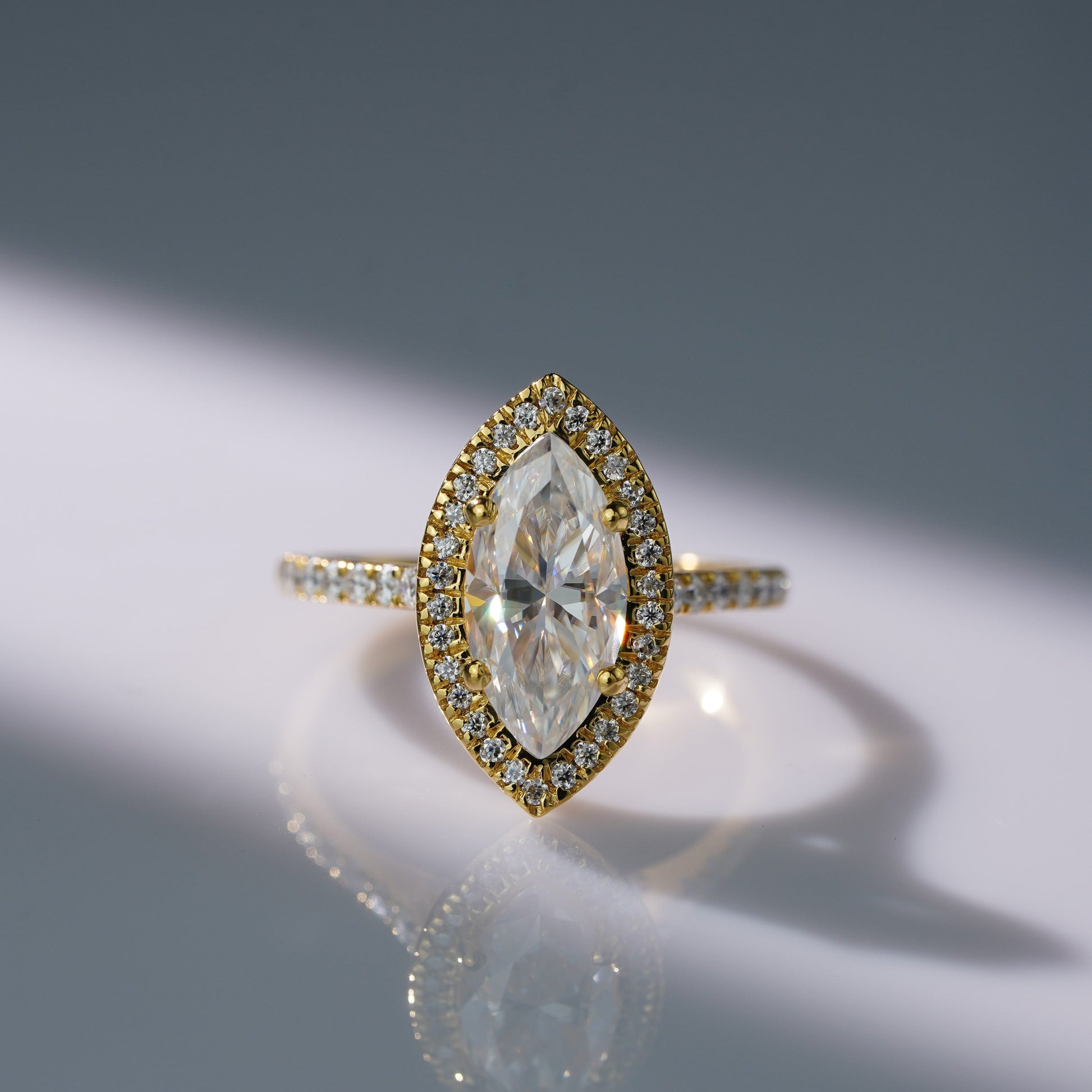 Oval Solitaire Engagement Ring – 2 CT Lab Grown Diamond