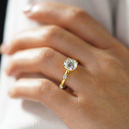 Oval Solitaire Engagement Ring – 2 CT Lab Grown Diamond
