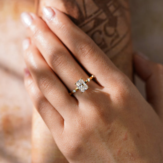Oval Solitaire Engagement Ring – 2 CT Lab Grown Diamond
