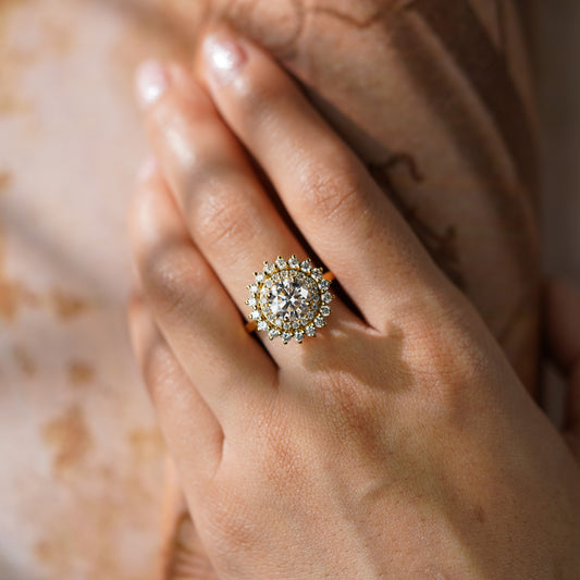 Oval Solitaire Engagement Ring – 2 CT Lab Grown Diamond