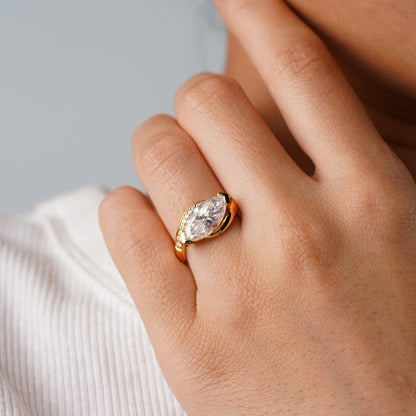 Oval Solitaire Engagement Ring – 2 CT Lab Grown Diamond
