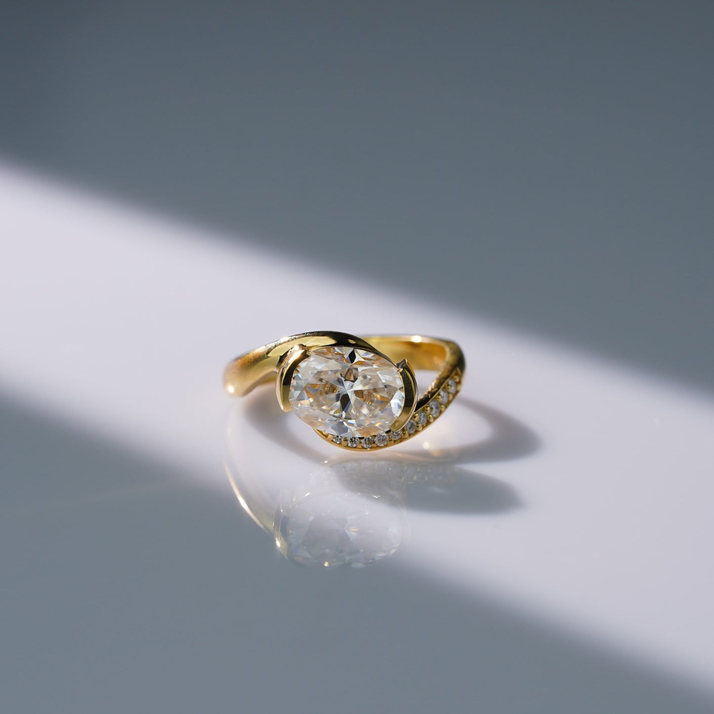 Oval Solitaire Engagement Ring – 2 CT Lab Grown Diamond