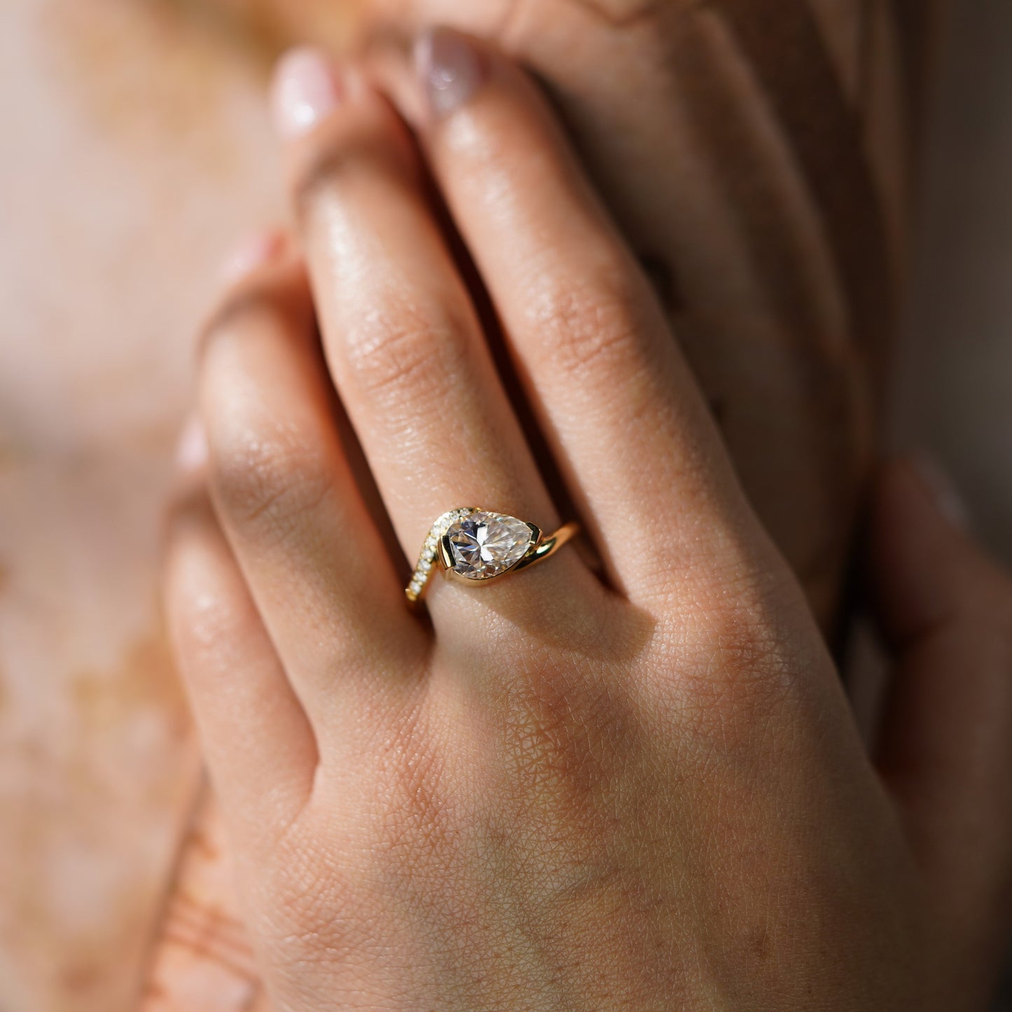Oval Solitaire Engagement Ring – 2 CT Lab Grown Diamond