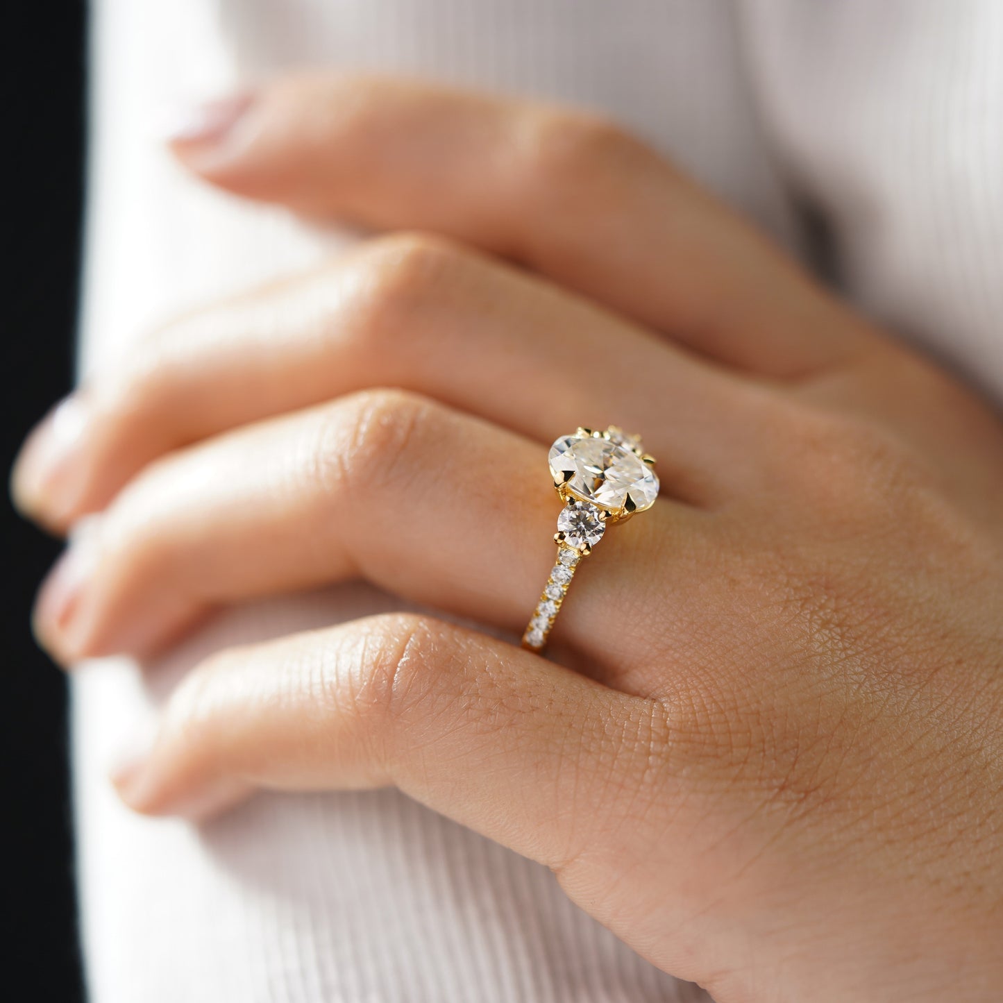 Oval Solitaire Engagement Ring – 2 CT Lab Grown Diamond