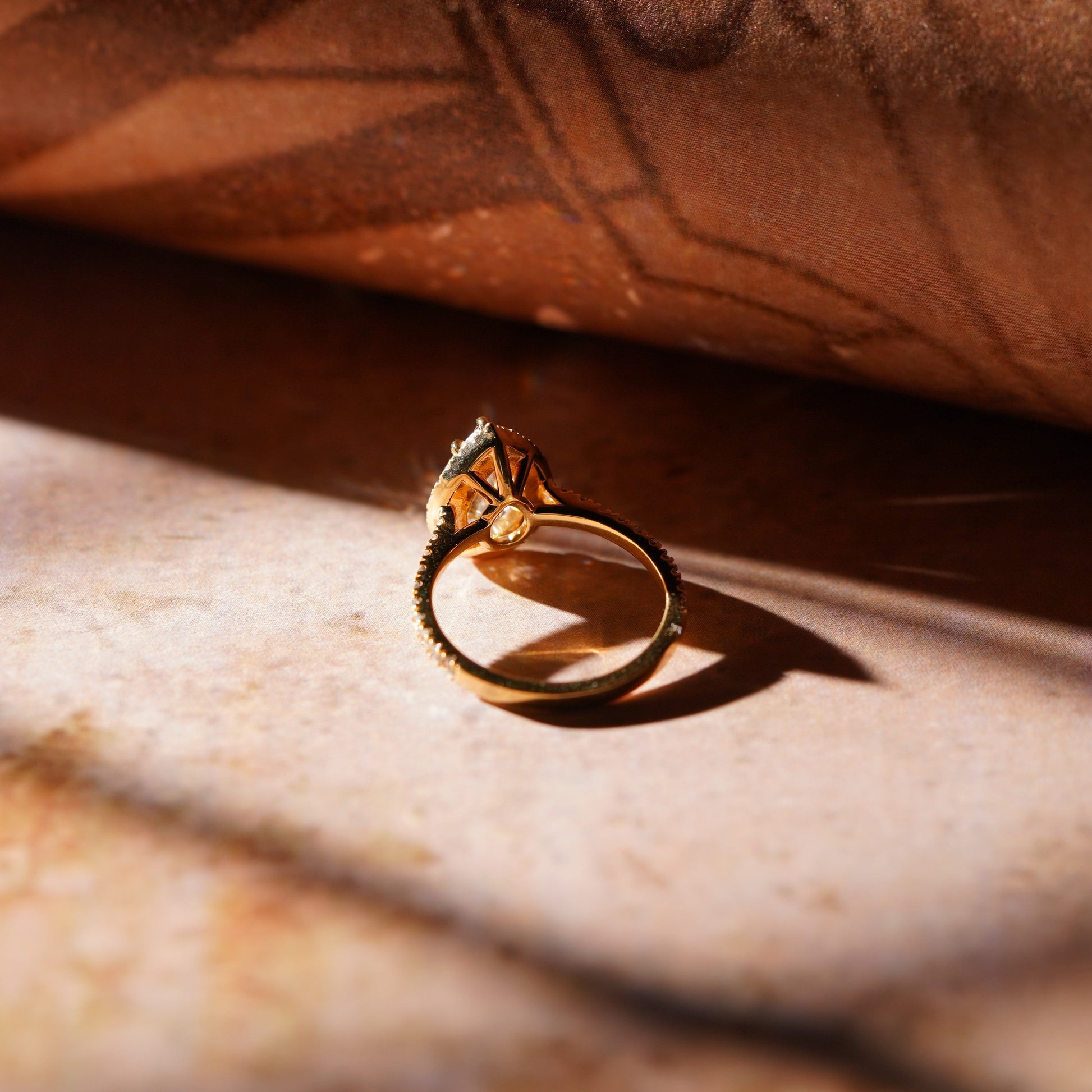 Oval Solitaire Engagement Ring – 2 CT Lab Grown Diamond
