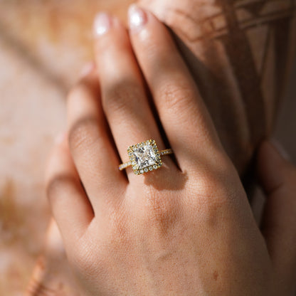 Oval Solitaire Engagement Ring – 2 CT Lab Grown Diamond
