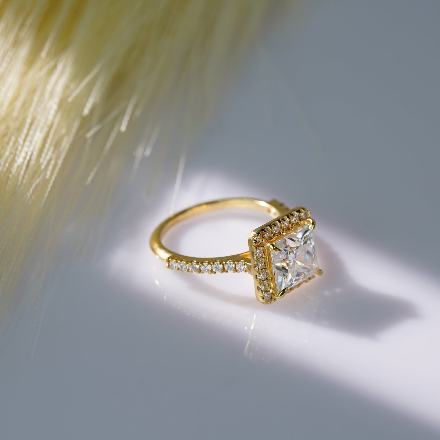 Oval Solitaire Engagement Ring – 2 CT Lab Grown Diamond