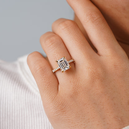 Oval Solitaire Engagement Ring – 2 CT Lab Grown Diamond