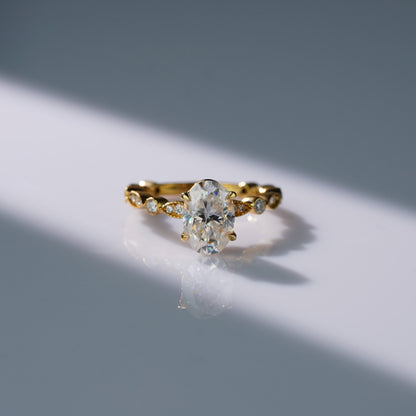 Oval Solitaire Engagement Ring – 2 CT Lab Grown Diamond