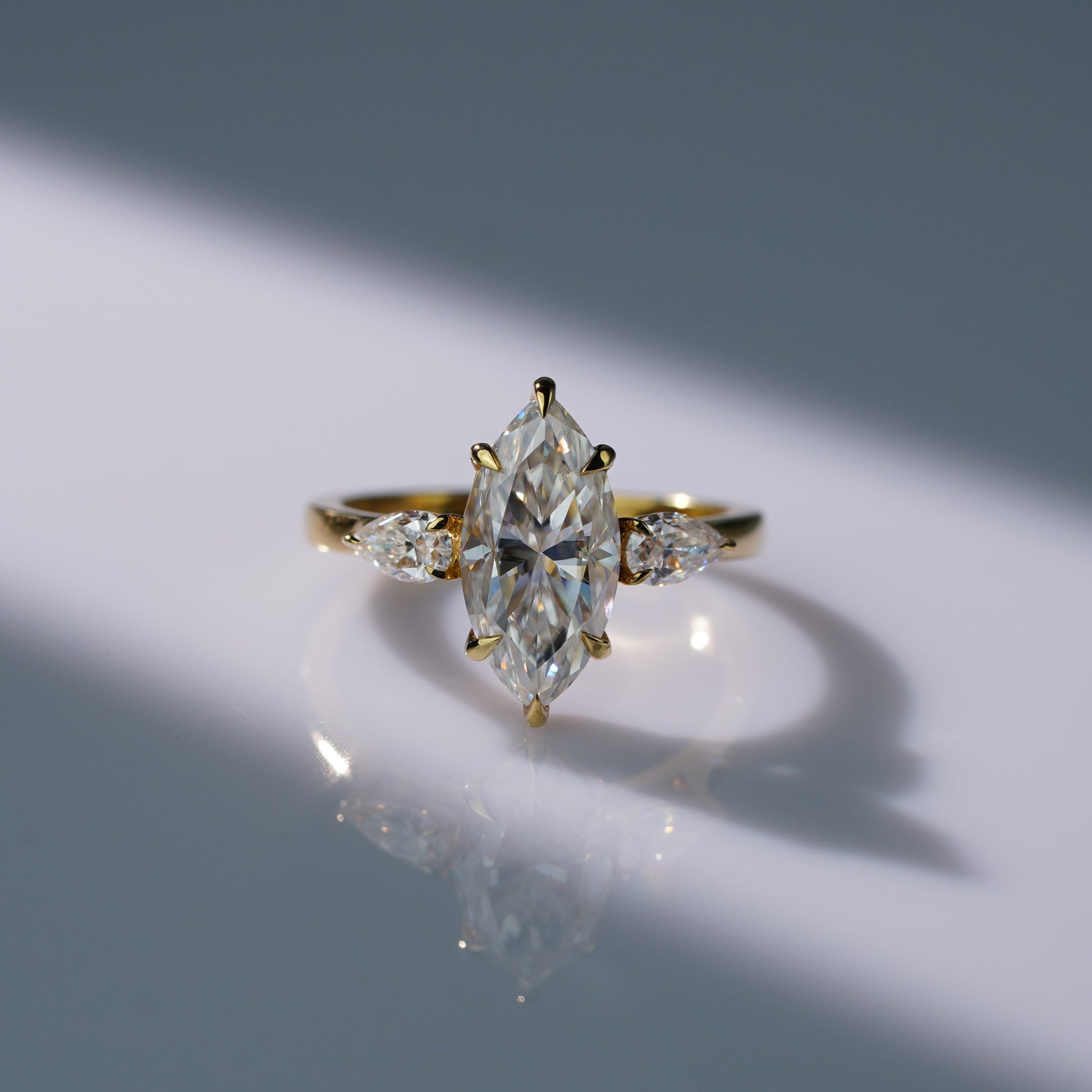 Oval Solitaire Engagement Ring – 2 CT Lab Grown Diamond