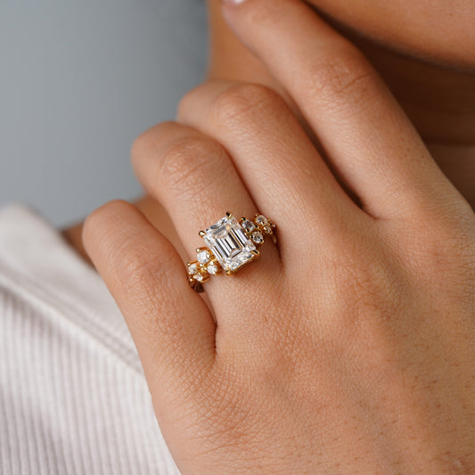 Oval Solitaire Engagement Ring – 2 CT Lab Grown Diamond