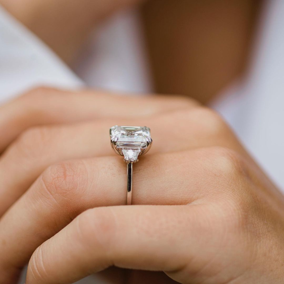 Moval Swirl Semi Pave Engagement Ring – 2.5 CT Lab Grown Diamond