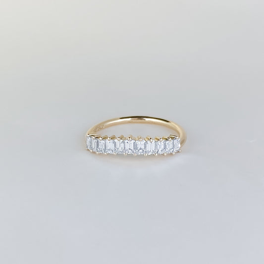 0.35 TCW Round Diamond Curved Pave DEF/VVS Lab Grown Wedding Band