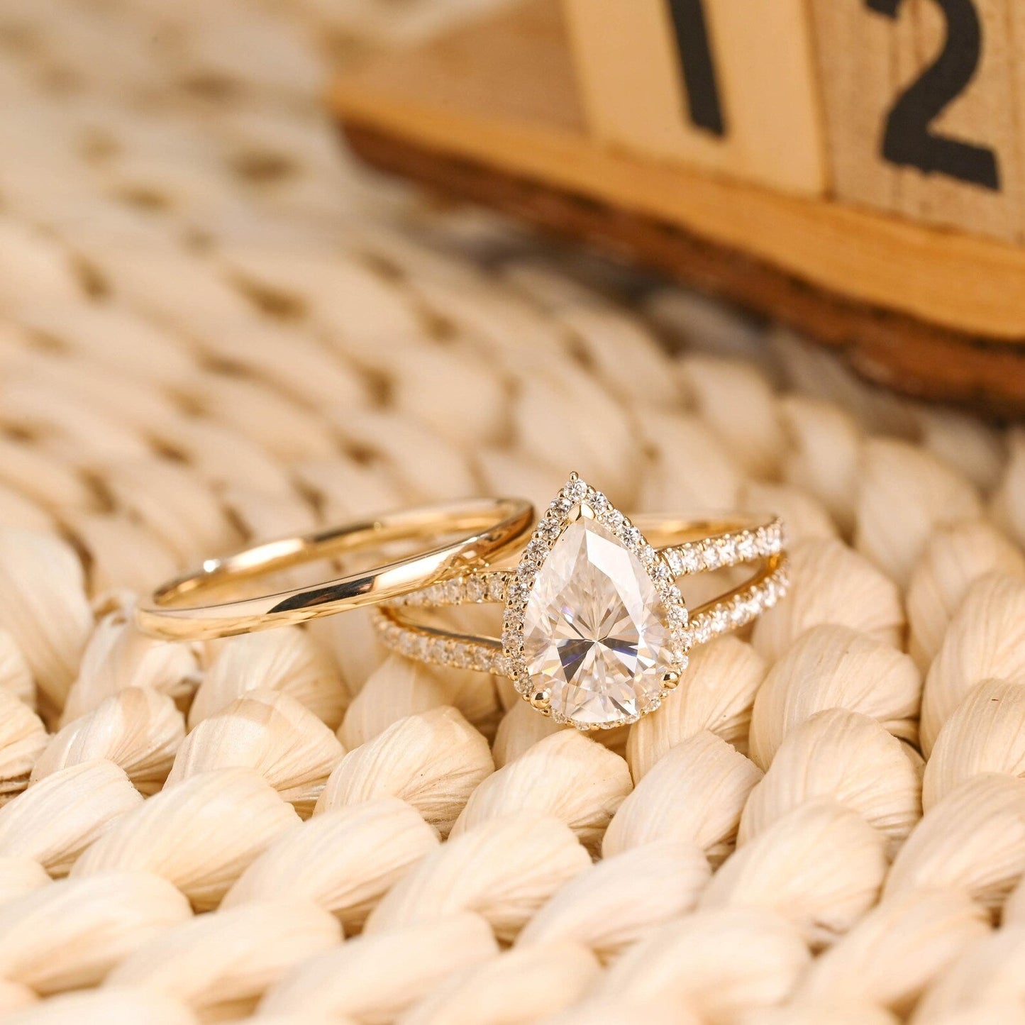 1.0 CT Round Solitaire Lab Grown Diamond Bridal Ring Set