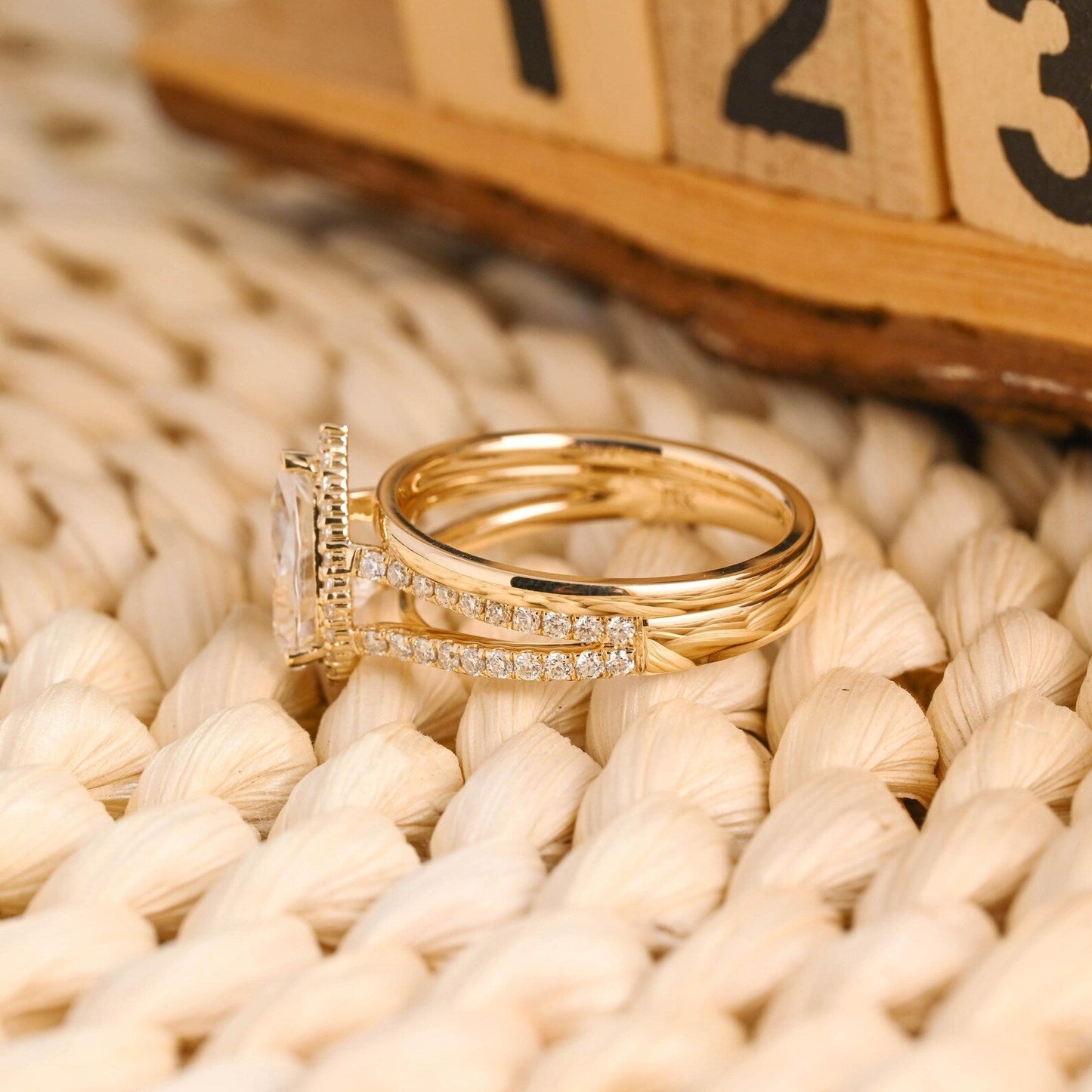 1.0 CT Round Solitaire Lab Grown Diamond Bridal Ring Set